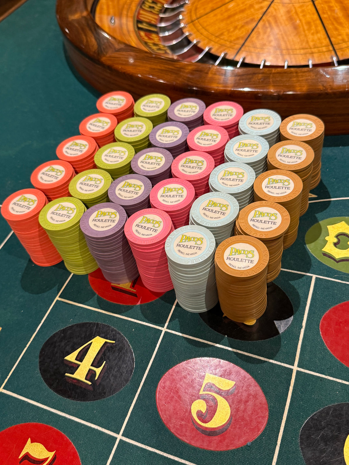 Pacos Casino Reno NV 6-Color 600 Roulette Chip Set 1989