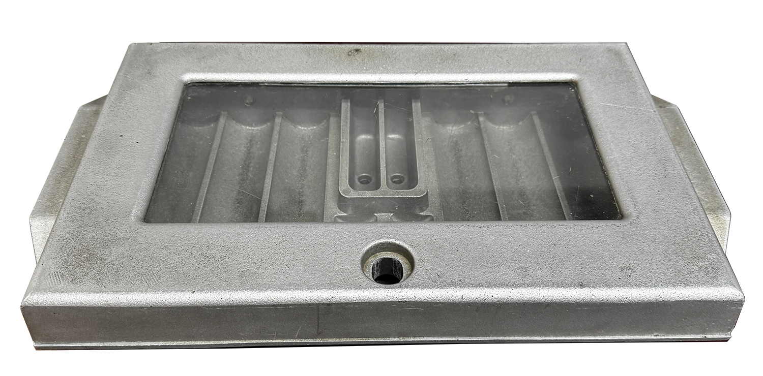 Used Aluminum Poker Tray with Cover