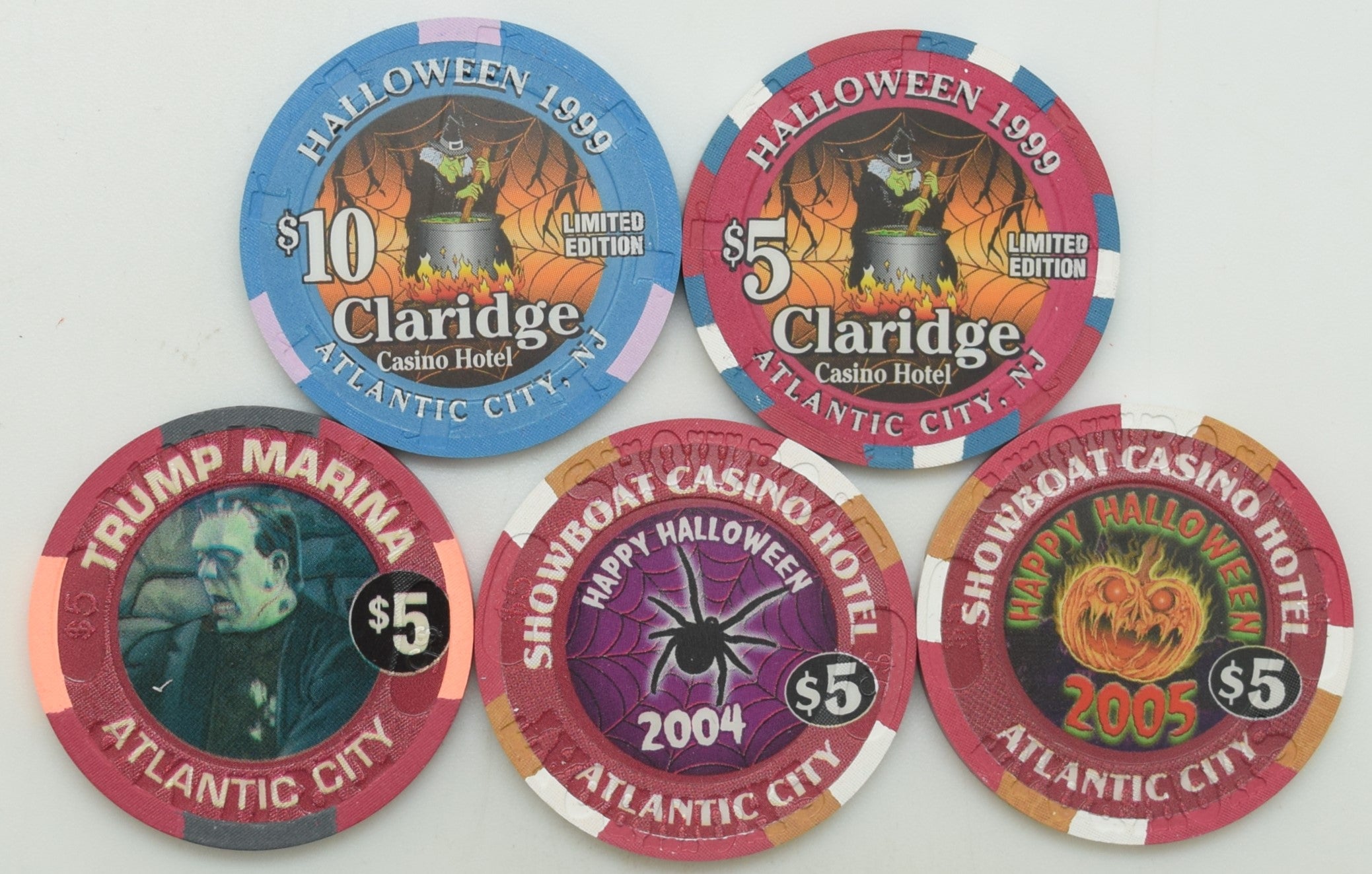 Claridge-Showboat-Trump Marina Casino Atlantic City New Jersey Set of 5 Halloween $5 & $10 Chips