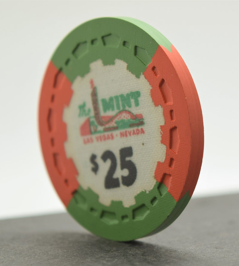 The Mint Casino Las Vegas Nevada $25 Black Denomination Chip 1964